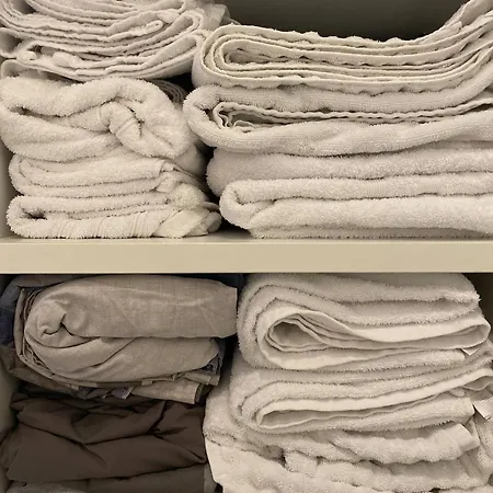 & Cozy Artistic Loft - Walk Everywhere Lägenhet *