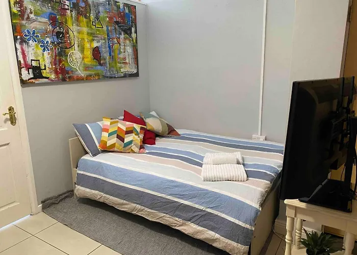 & Cozy Artistic Loft - Walk Everywhere Apartment Dublin