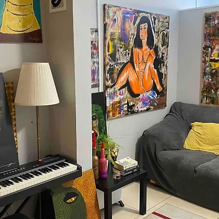 & Cozy Artistic Loft - Walk Everywhere דירה
